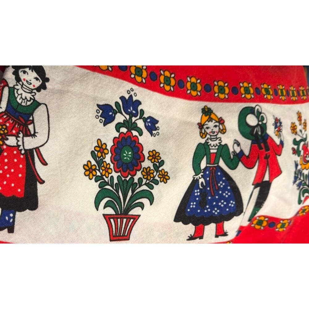 Vintage Austrian Folk Art Round Tablecloth 62” Red Floral DELLA TORRE 3757/20 - Picture 3 of 16